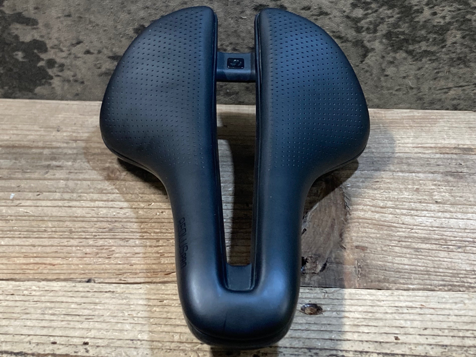 KA288 ボントレガー BONTRAGER AEOLUS PRO サドル 黒 145mm カーボン