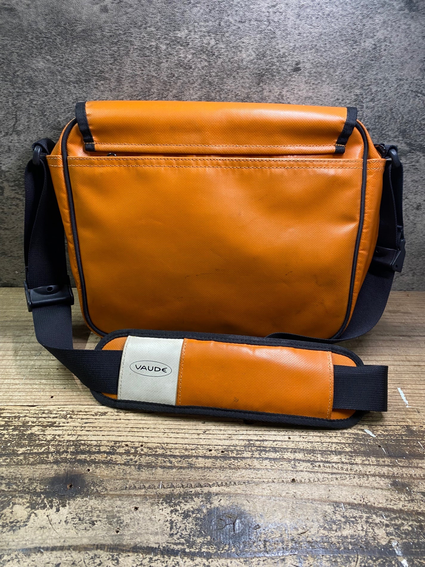 JJ663 ファウデ VAUDE ショルダーバッグ オレンジ – BICI AMORE ONLINE