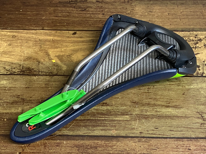 JP952 フィジーク fizik アリアンテ ARIANTE R3 サドル 黒緑 Kiumレール