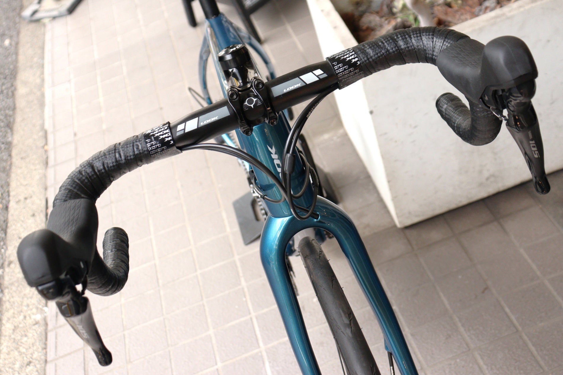 新品未使用ELECTRIC HEX SPRINGTRAILSシルバーミラー人気 Amazon | バイク バックミラー ウィングレット ウィンドウィング 調節