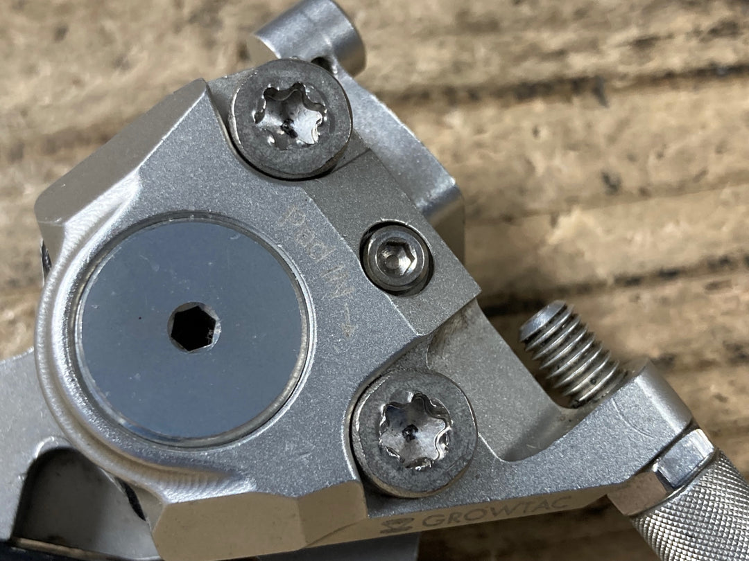 KJ598 グロータック GROWTAC EQUAL ディスクブレーキ キャリパー フラットマウント