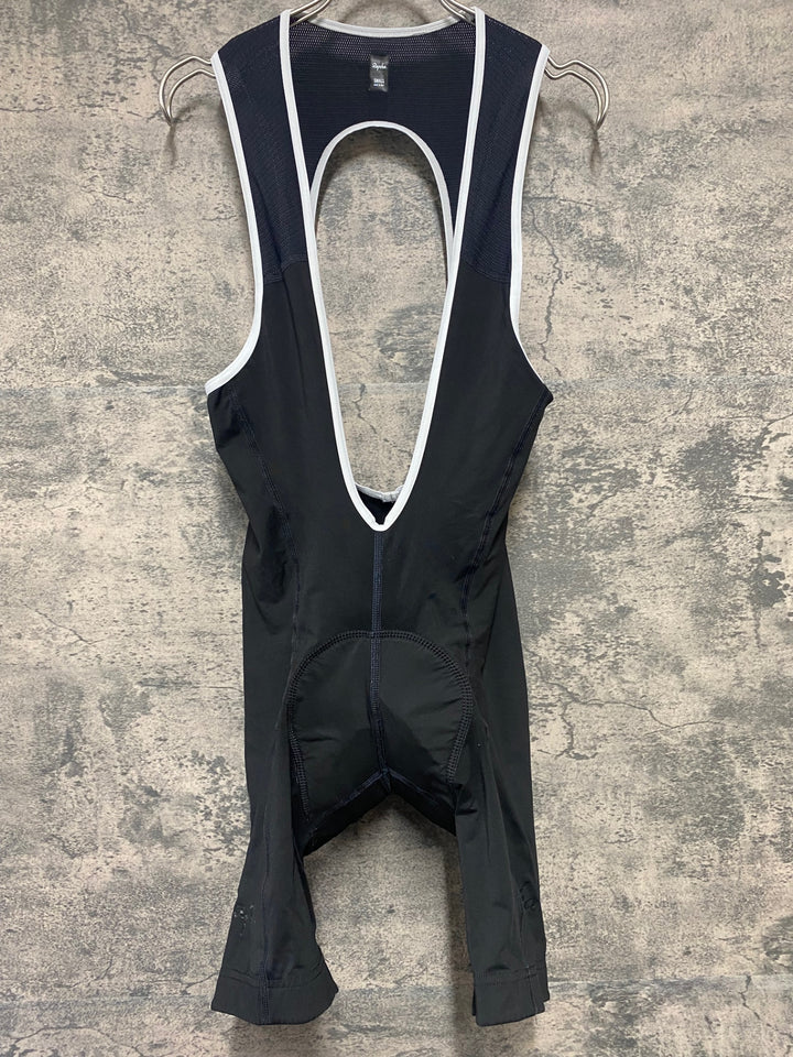 JJ534 ラファ Rapha CLASSIC BIB SHORTS Ⅱ ビブショーツ 黒 S ロゴプリント割れあり