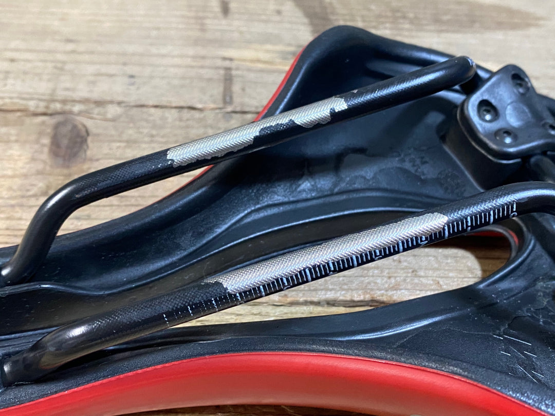 KF242 SELLE SMP VT30C サドル aisi304 赤 155mm