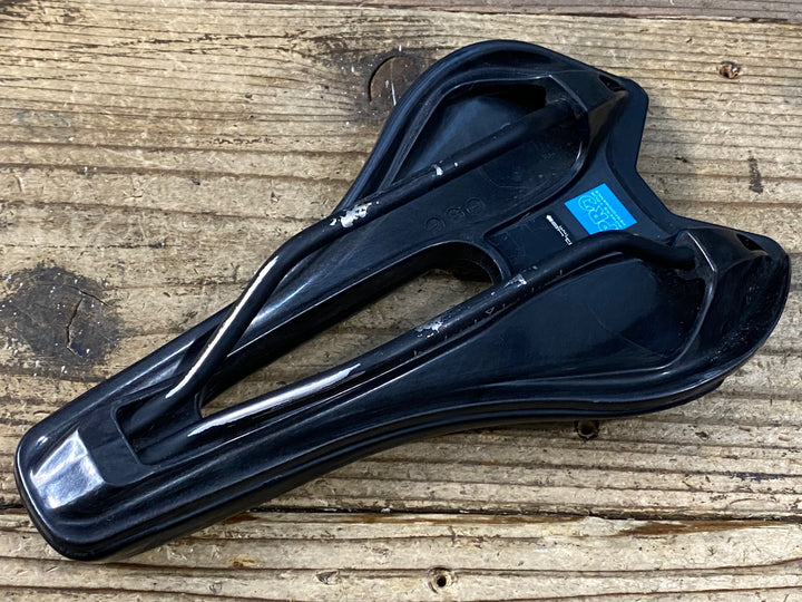 KK718 シマノ SHIMANO PRO AEROFUEL サドル 黒 142mm シワ スレ ※傷アリ