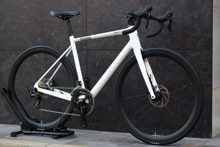 未使用品！ ビシャ 毘沙 四号機 BIS004 Mサイズ シマノ 105 R7000 MIX 11S 機械式DISC カーボン ロードバイク 【福岡店】