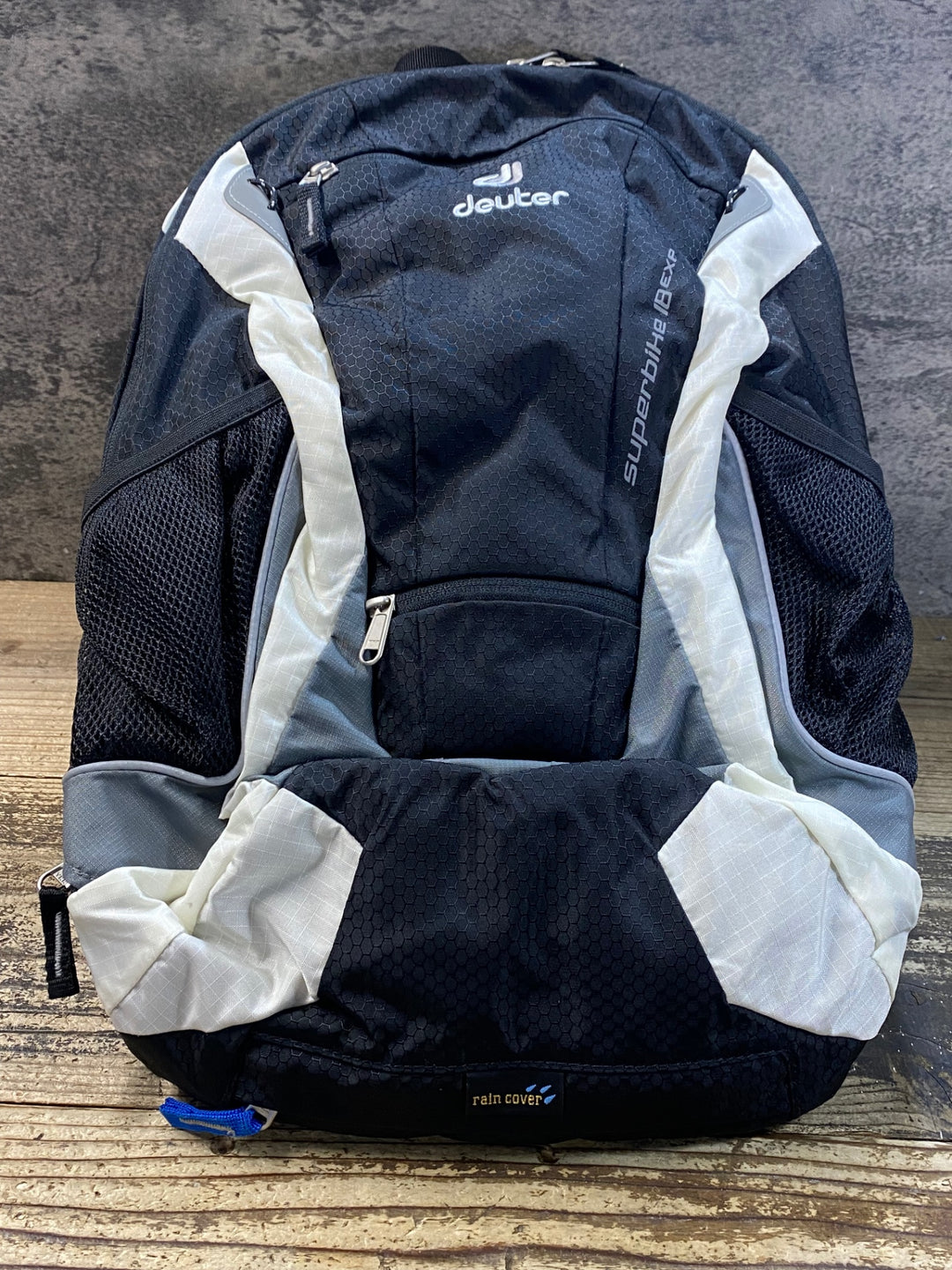 JT518 ドイター deuter superbike 18 EXP リュック バックパック 黒