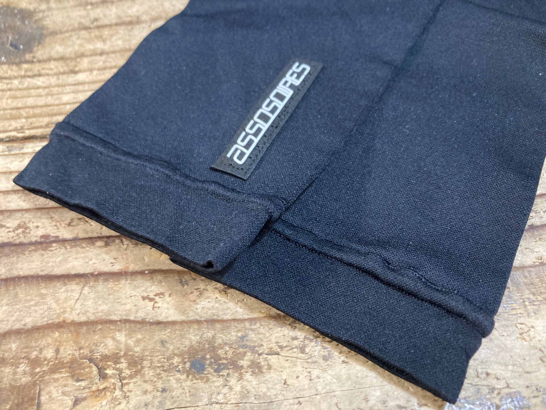 KC480 アソス assos LEG FOIL レッグカバー 黒 1 – BICI AMORE ONLINE