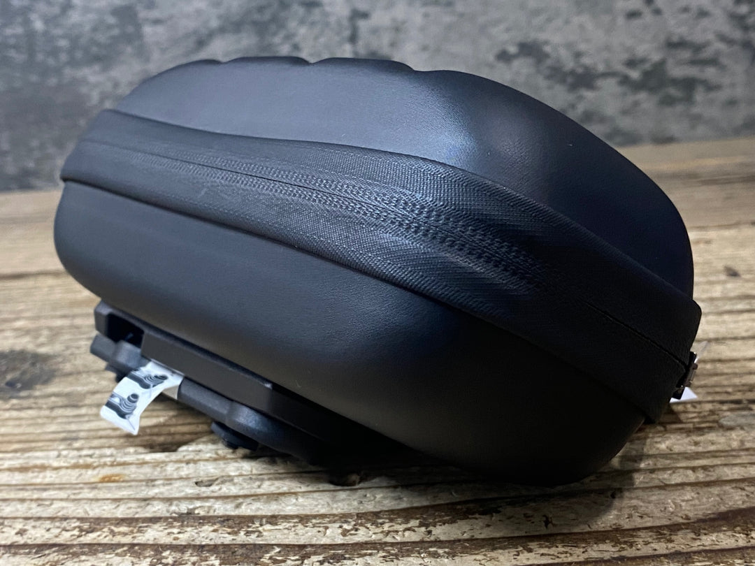 JU108 フィドロック FIDLOCK TWIST TOOLBOX ツールボトル 黒 マウント