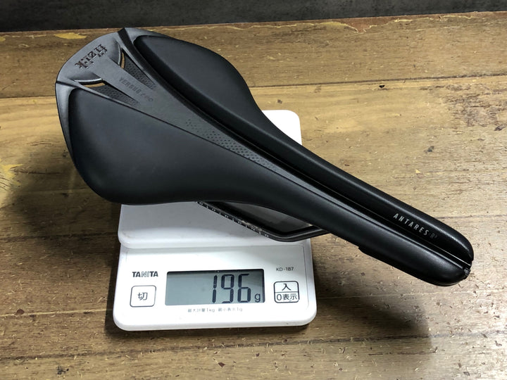 KL932 フィジーク fizik ANTARES R3 VERSUS EVO サドル KIUMレール 138mm ※ロゴプレート欠品