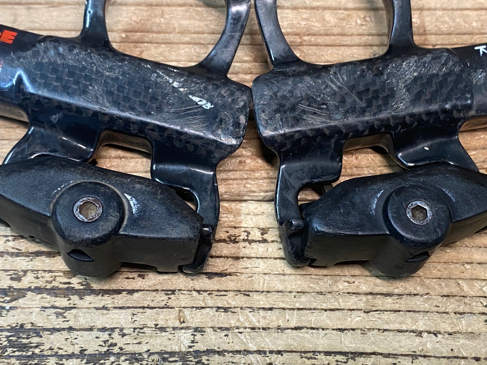 JN539 ルック LOOK ケオ KEO HM Ti CARBON ビンディングペダル 黒赤