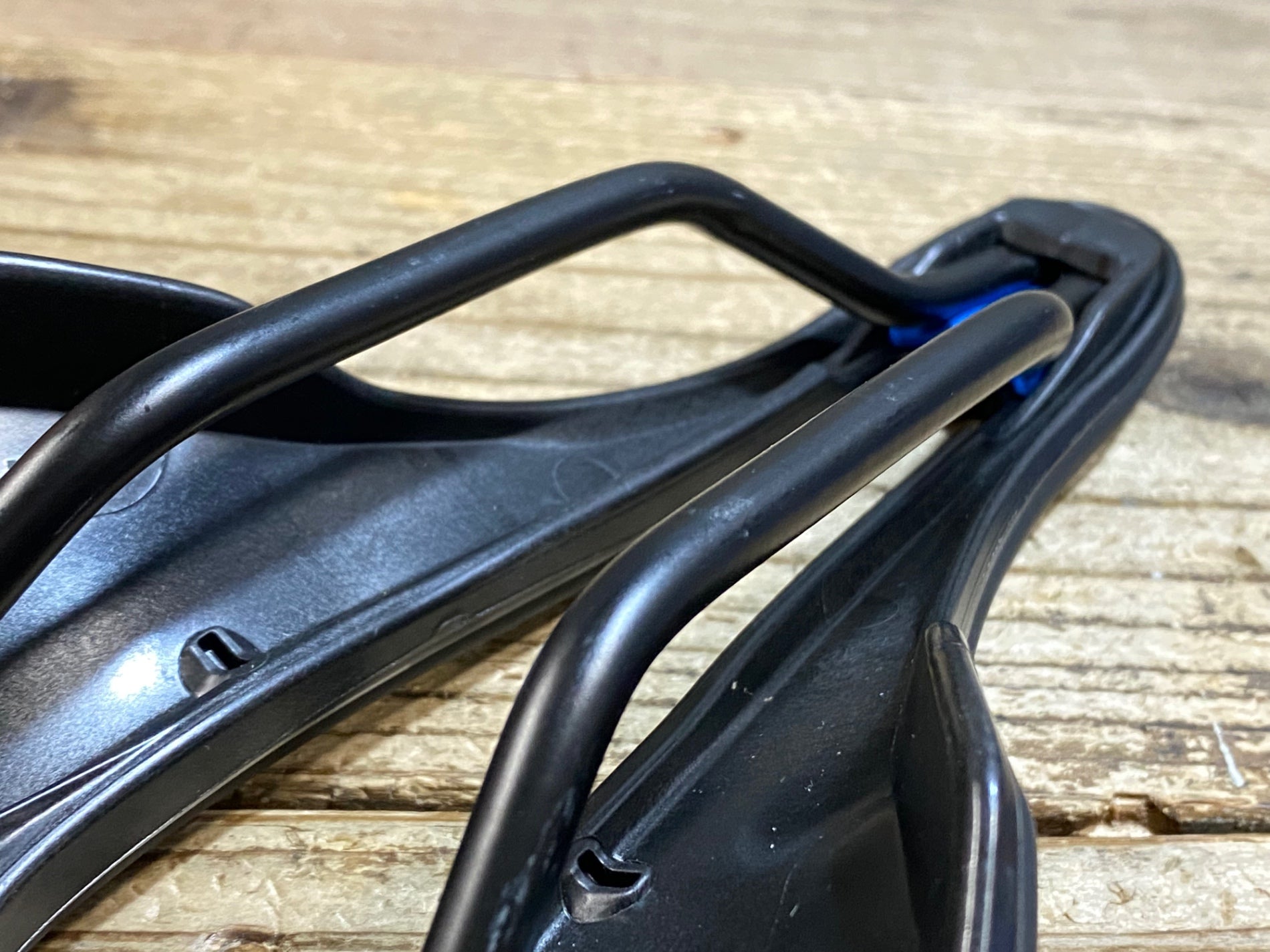 KC303 セライタリア selle italia SLR BOOST TM SUPERFLOW サドル 黒