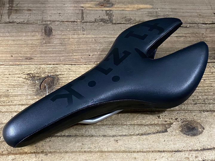 KP946 フィジーク fizik ARDEA サドル 黒 MANGANESEレール