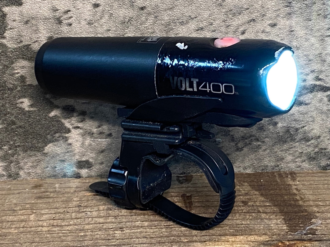 JO091 キャットアイ CAT-EYE VOLT400 フロントライト 黒 点灯確認済み