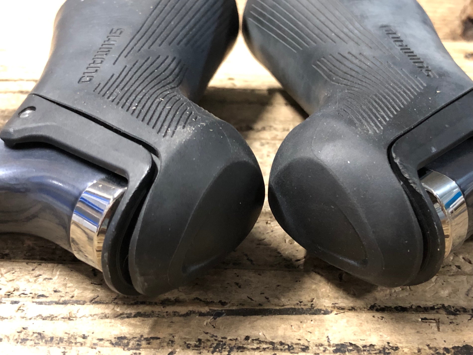 KA843 シマノ SHIMANO アルテグラ ULTEGRA ST-R8150 STIレバー 左右
