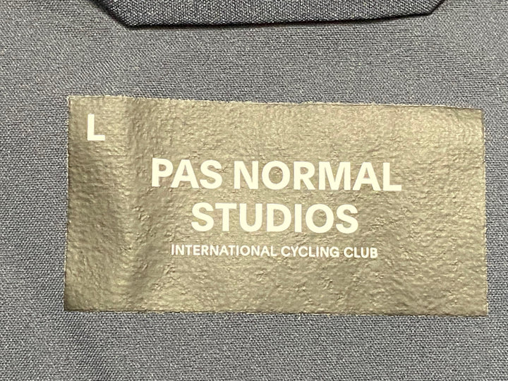 JY505 パスノーマルスタジオ PAS NORMAL STUDIOS Mechanism Stow Away Gilet ジレ サイクルベスト ネイビー L