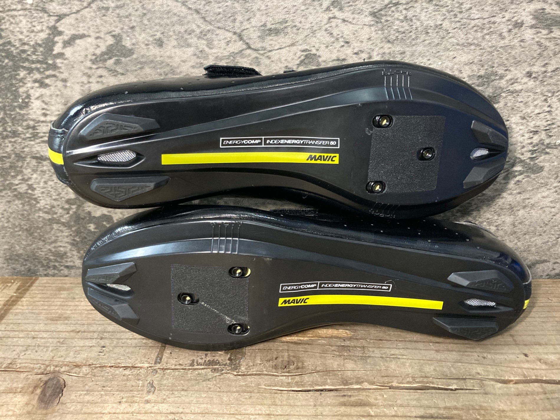 JY157 マヴィック MAVIC COSMIC ビンディングシューズ 黒 3穴 EU41 JY157 マヴィック MAVIC COSMIC ビンディングシューズ 黒 3穴 EU41