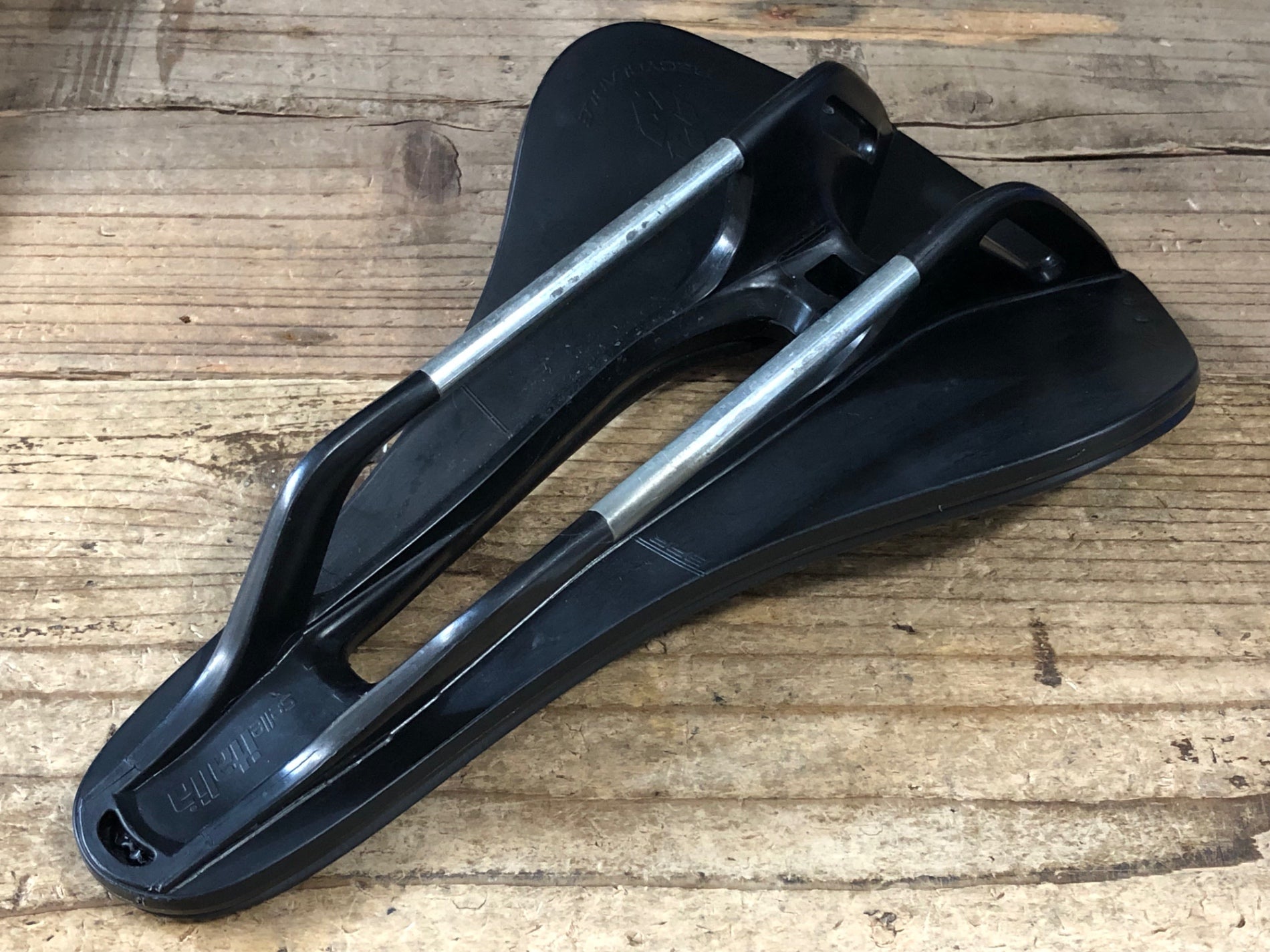 KP634 セライタリア selle italia MODEL X SUPERFLOW サドル 145mm