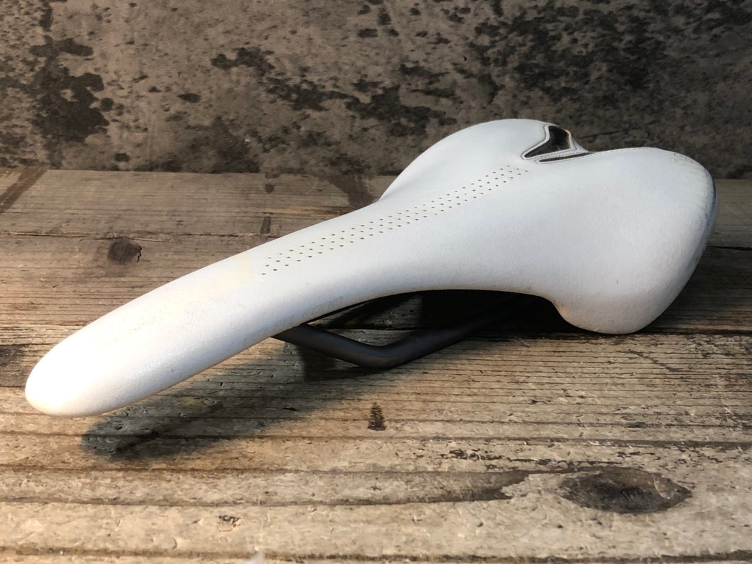 JU577 セライタリア selle italia SLR S1 サドル 白 134mm チタンレール