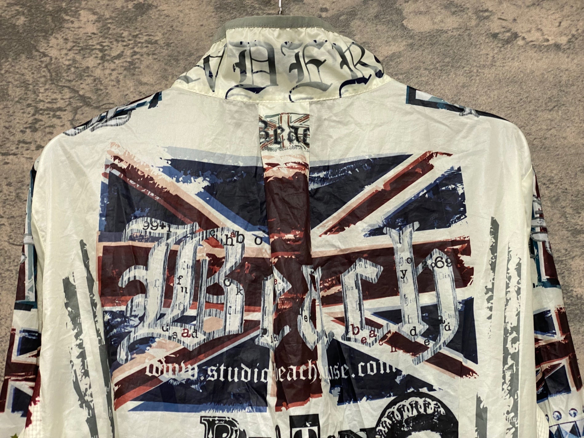 【新品タグ付】パンダーニPANDANI 長袖 ウィンドブレーカー JM025 パンダーニ PANDANI 長袖 ウィンドブレーカー 総柄 M