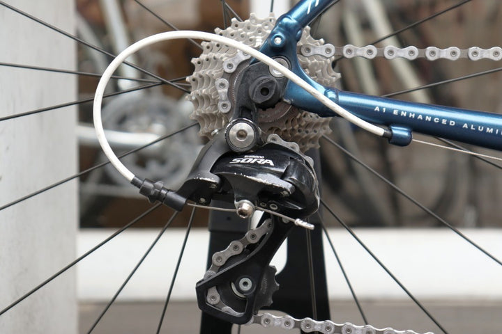 スペシャライズド SPECIALIZED セクター SECTEUR SPORT 2013 49サイズ シマノ ソラ 3500 MIX 9S アルミ ロードバイク 【横浜店】