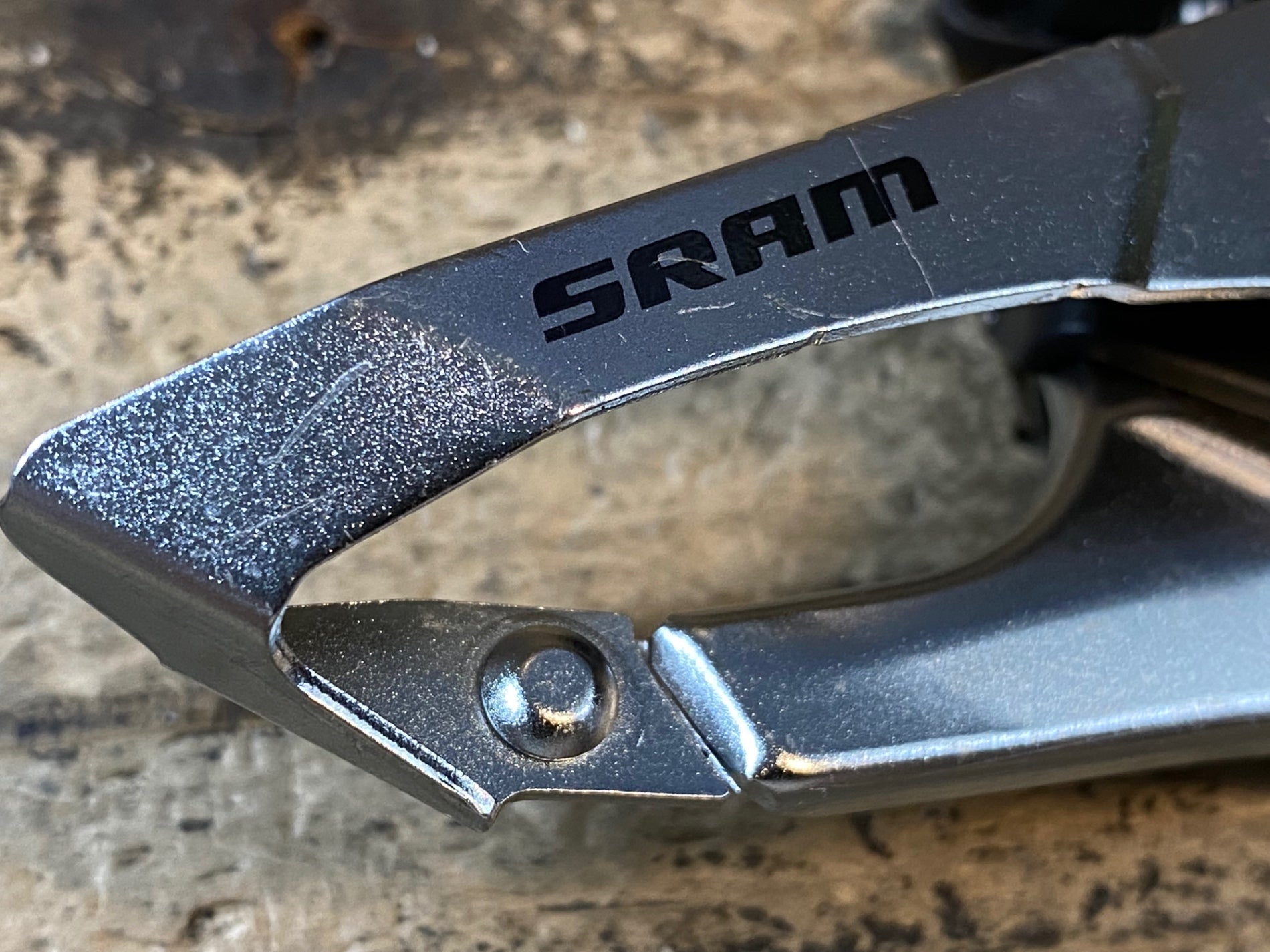 JS765 スラム SRAM ライバル RIVAL e-Tap axs FD-RIV-E-D1 フロント