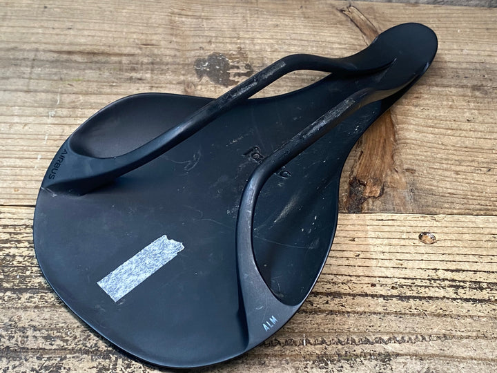 JO921 ファブリック FABRIC エアバス AIRBUS ALM サドル カーボンレール 白 実測140mm