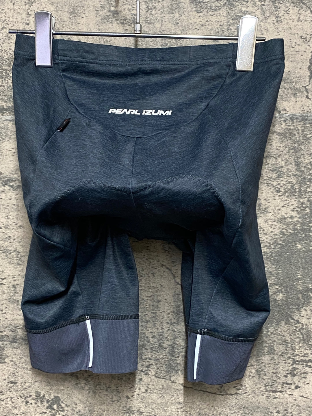 KL690 パールイズミ PEARL iZUMi レーサーパンツ グレー 黒 M