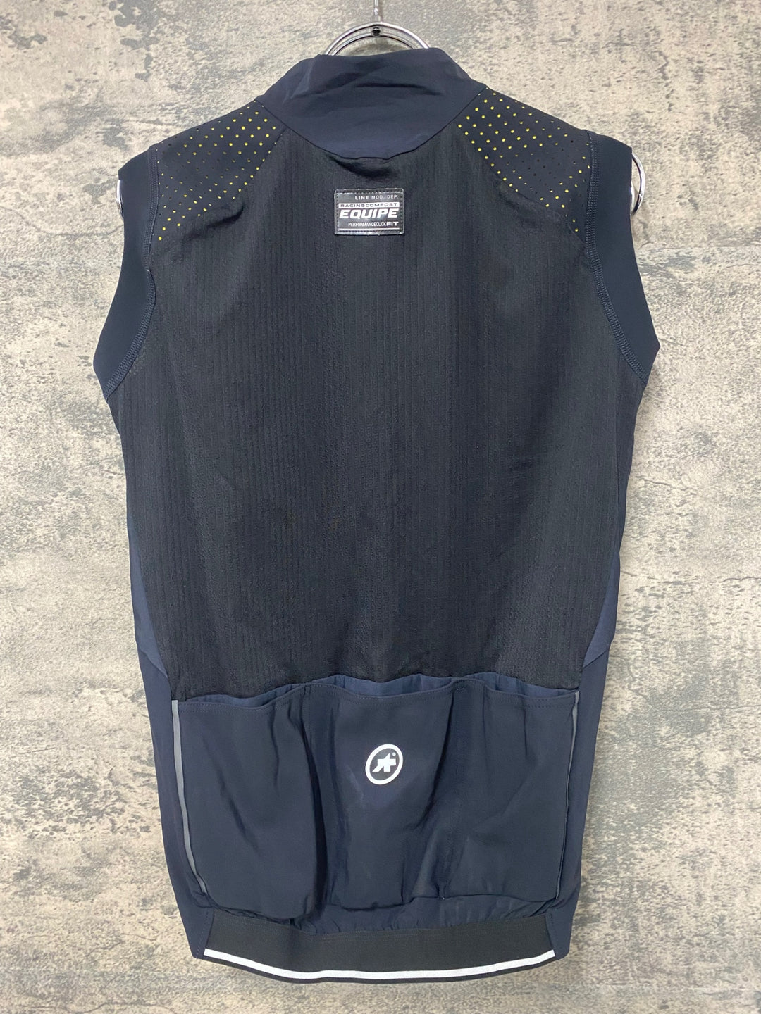 JI978 アソス assos EQUIPE サイクルベスト ジレ 黒 M 裏起毛