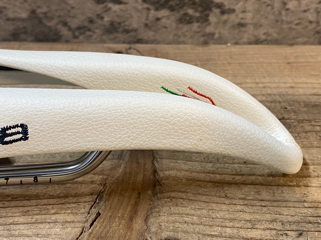 JP076 SELLE SMP FORMA サドル 白 137mm