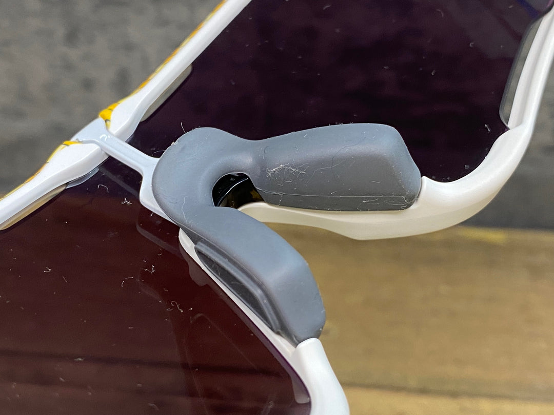 JB137 オークリー OAKLEY JAWBREAKER サングラス アイウェア 白 黄 PRIZMレンズ TDF EDITION