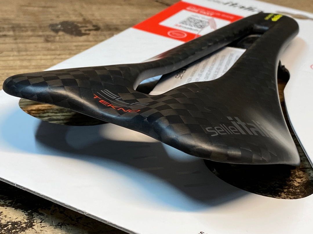 JG671 セライタリア sella italia BOOST TEKNO SUPERFLOW サドル カーボンレール 130mm 黒 ENGINEERED BY dallara