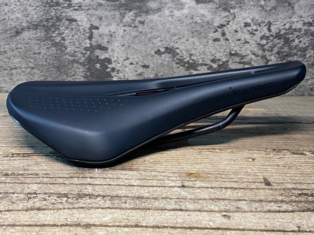 JG383 フィジーク fizik TEMPO ARGO R5 サドル 黒 150mm