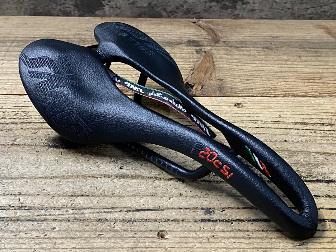 KR169 SELLE SMP F20cSi サドル 黒 aisi 304 tubeレール