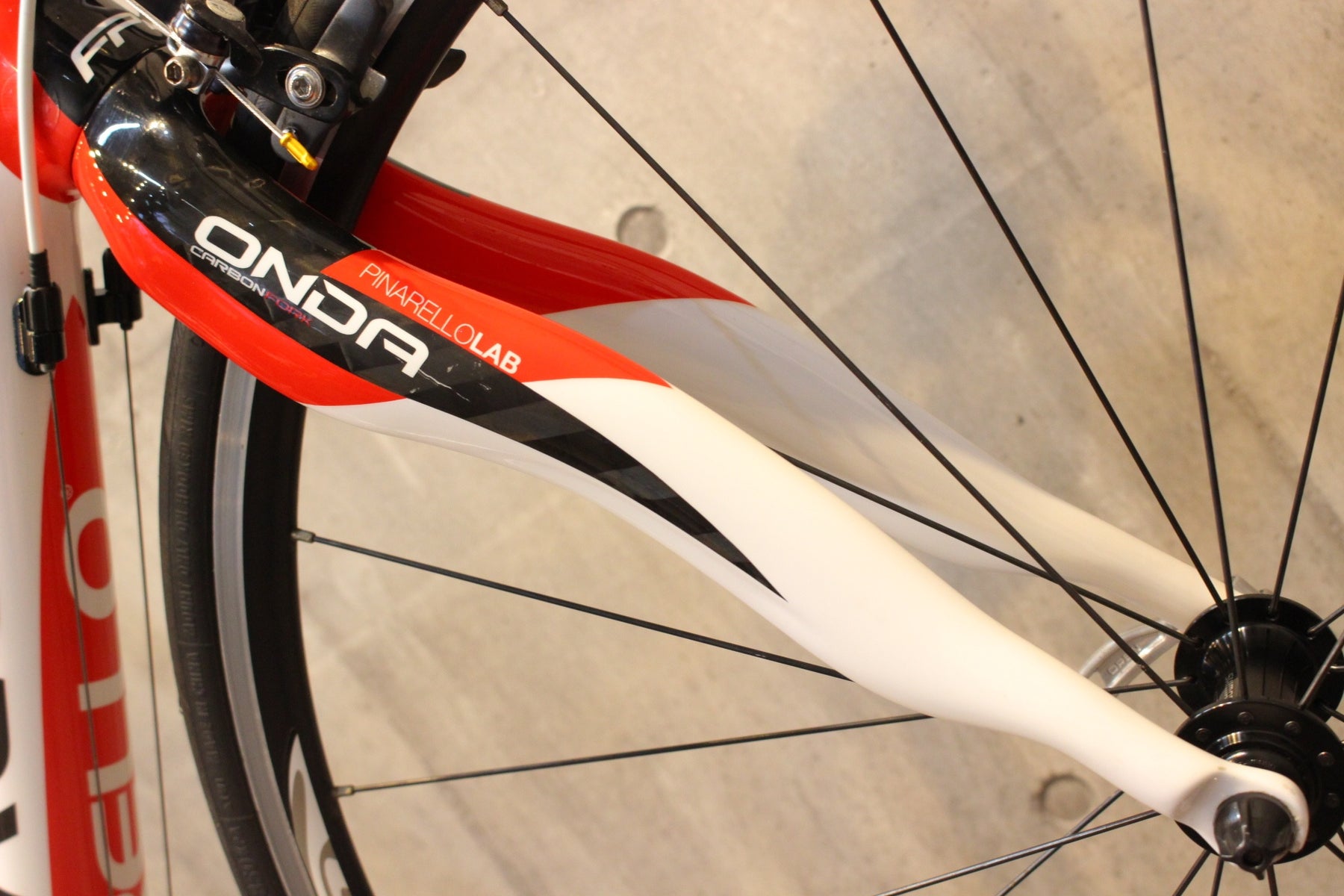 ピナレロ PINARELLO FP2 2011 44SLサイズ シマノ 105 5700 10S