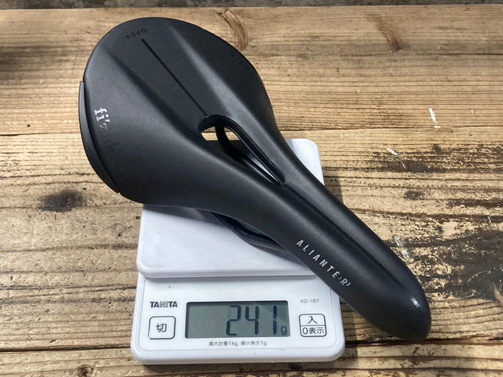 KK391 フィジーク fizik アリアンテ ALIANTE R3 OPEN サドル REGULAR kimuレール 黒