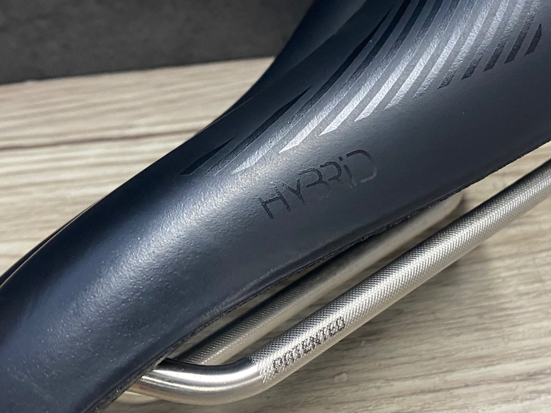 KE950 SELLE SMP HYBRID サドル 黒 140mm aisi 304 tubeレール