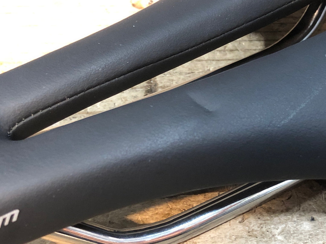 JU160 セライタリア selle italia SLR サドル 黒 Tiレール