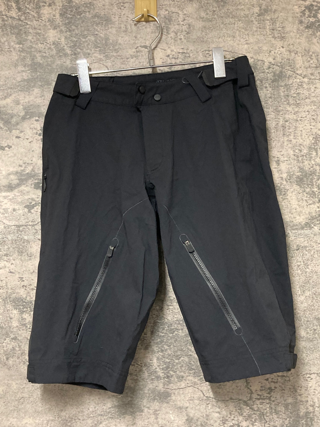 JW703 ジロ GIRO サイクルパンツ 黒 30 膝丈