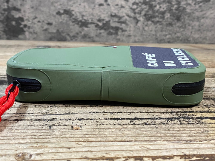 JY686 カフェドシクリステ CAFE DU CYCLISTE WALLET ウォレットポーチ オリーブ S