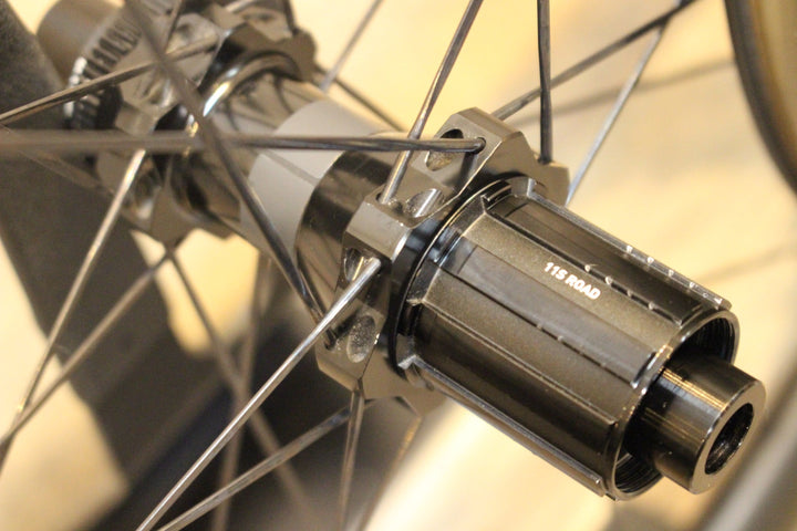 ボントレガー BONTRAGER アイオロス プロ AEOLUS PRO 37 DISC カーボン チューブレスレディ ホイールセット シマノ12/11S 【名古屋店】