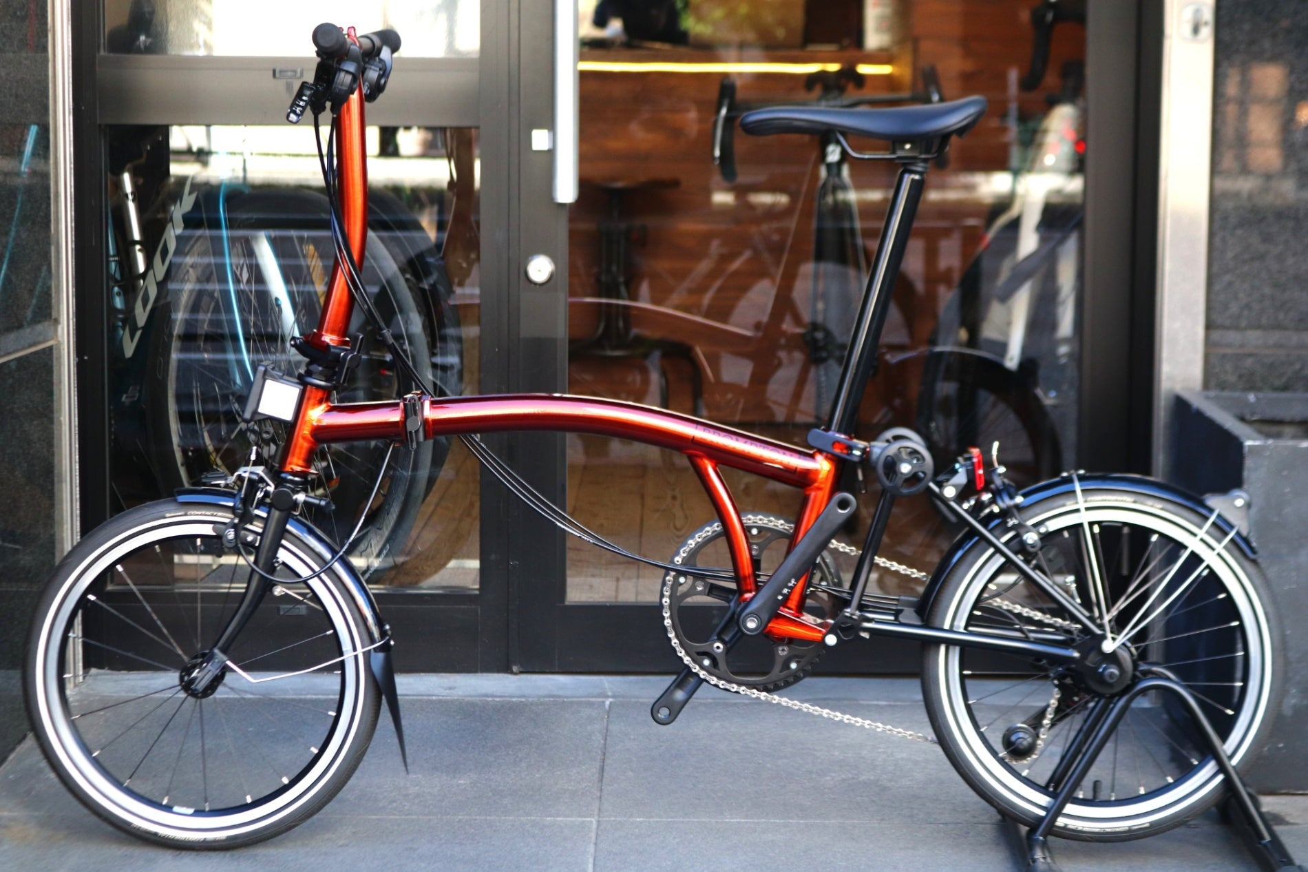 ブロンプトン　ミニベロ　小径車　自転車　イギリス　折りたたみ　空気入れ ブロンプトン BROMPTON P LINE EXPLORE LOW 12S 2024モデル フレイム