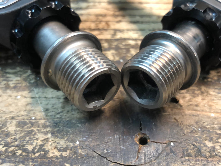JJ369 シマノ SHIMANO 105 PD-R7000 ビンディングペダル SPD-SL