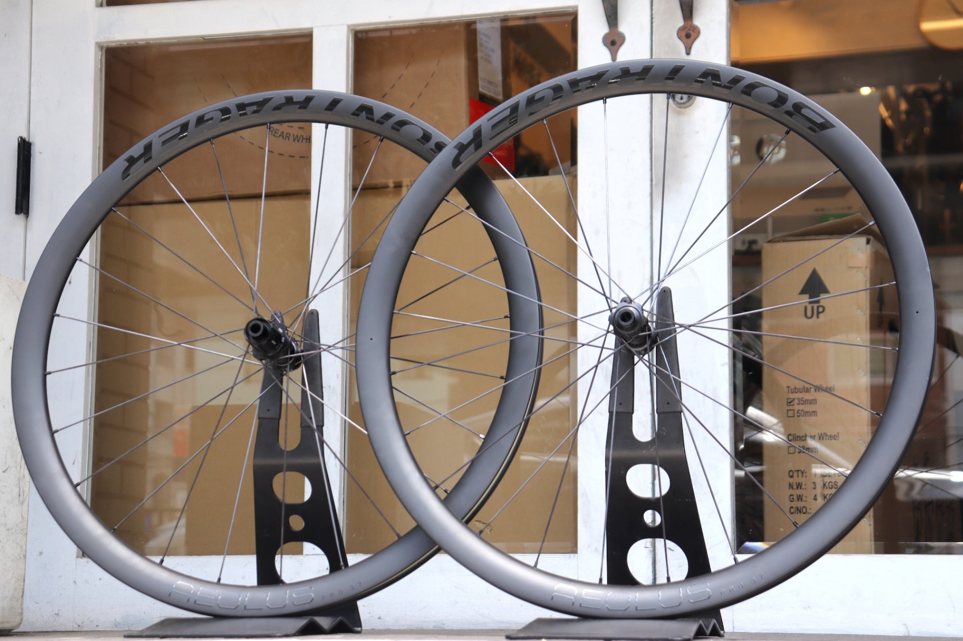 ボントレガー BONTRAGER アイオロス プロ AEOLUS PRO 37 DISC カーボン