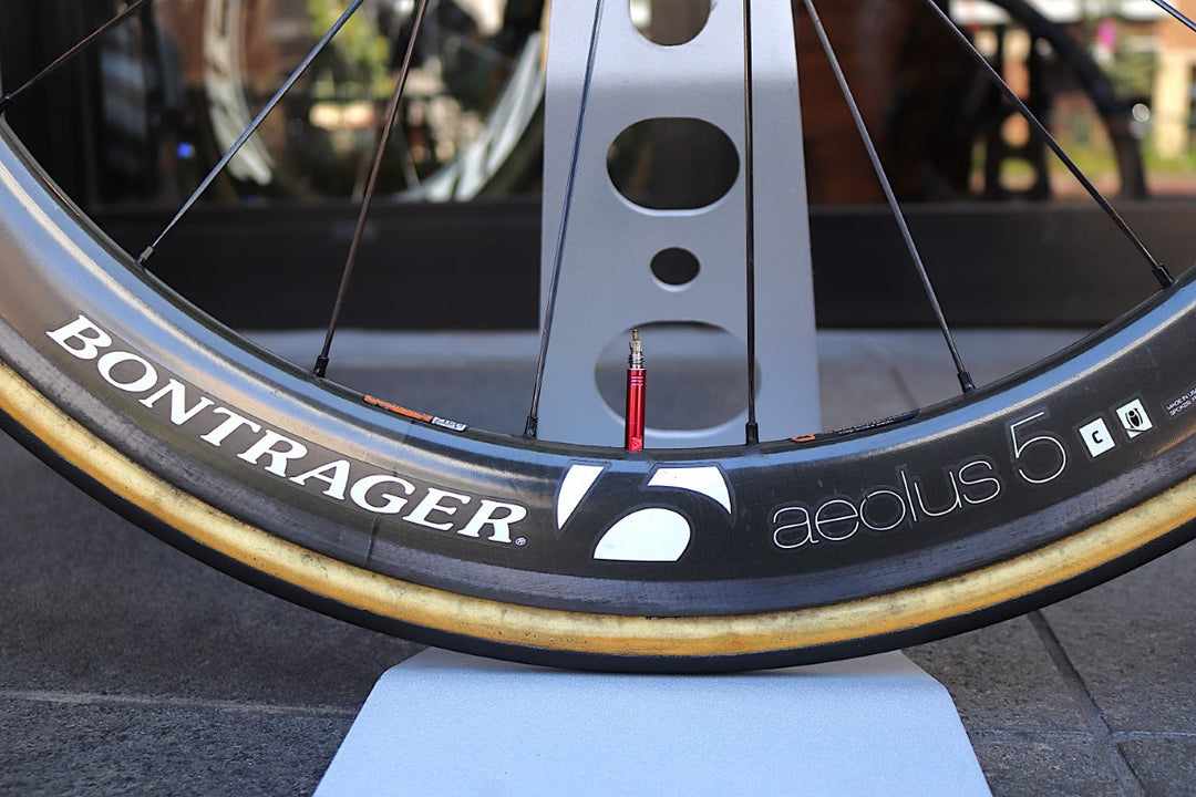 ボントレガー BONTRAGER アイオロス AEOLUS 5 D3 カーボン チューブラー ホイールセット シマノ 12/11S 【東京南麻布店】