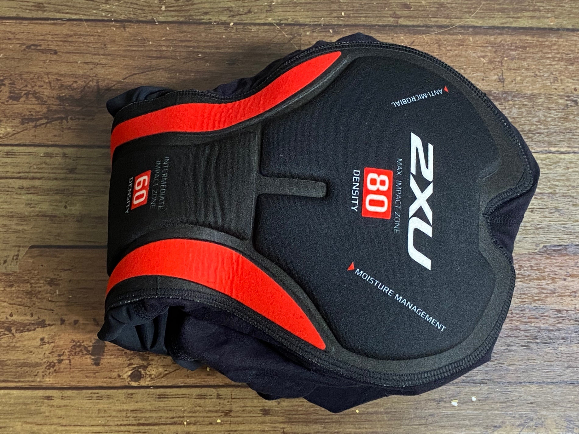 ASSOS ビブタイツ 赤/黒 前面ジッパー　裏起毛 JP985 2XU ビブタイツ 黒 L 裏起毛 – BICI AMORE ONLINE STORE