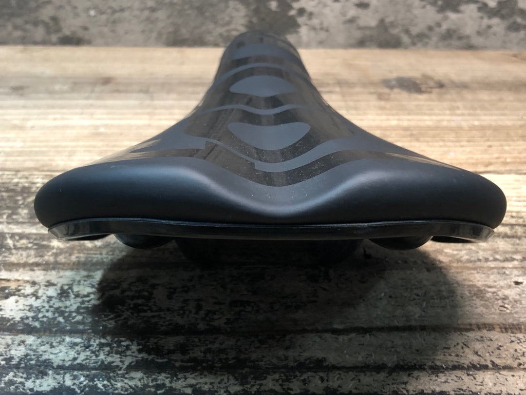 JO736 ファブリック fabric SCOOP RADIUS PRO サドル 黒 カーボンレール