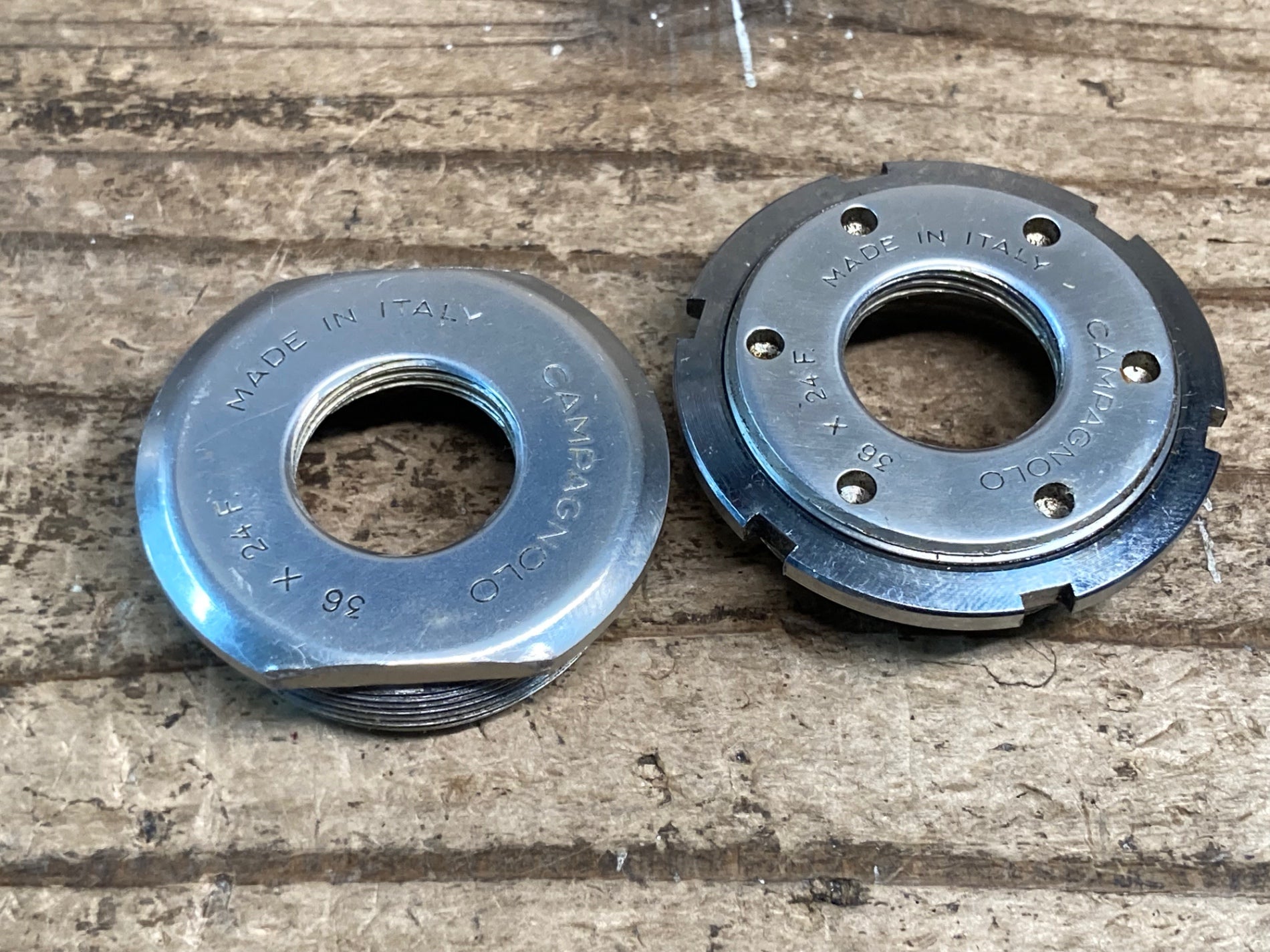 JH346 カンパニョーロ CAMPAGNOLO レコード RECORD BB ITA 軸長111mm