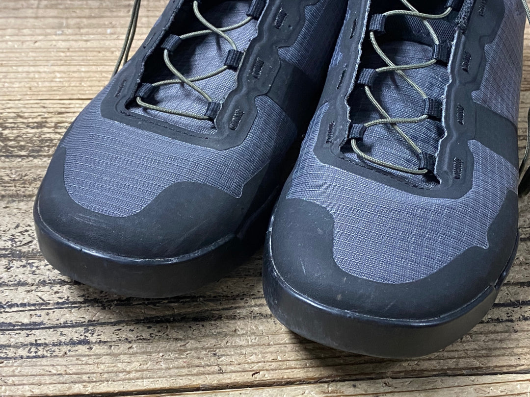 KE110 ジロ GIRO TRACKER FASTLACE フラットシューズ 黒グレー EU41