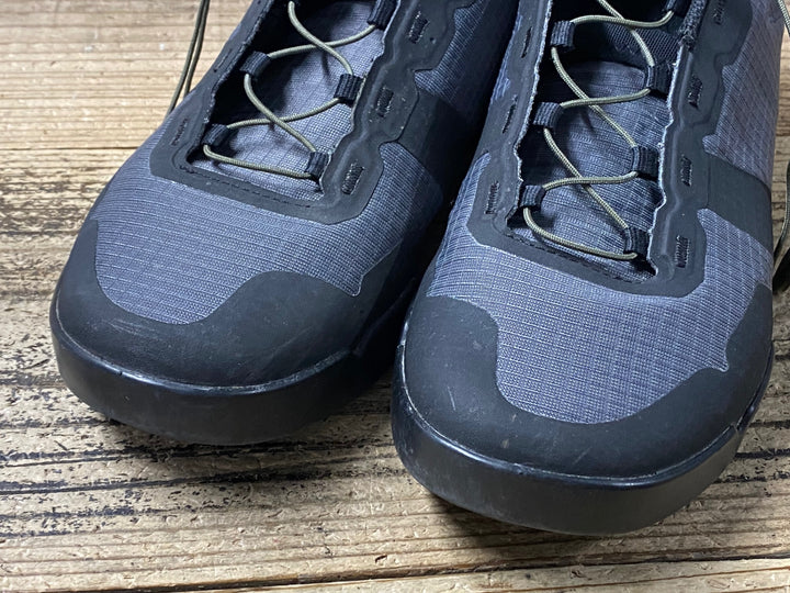 KE110 ジロ GIRO TRACKER FASTLACE フラットシューズ 黒グレー EU41
