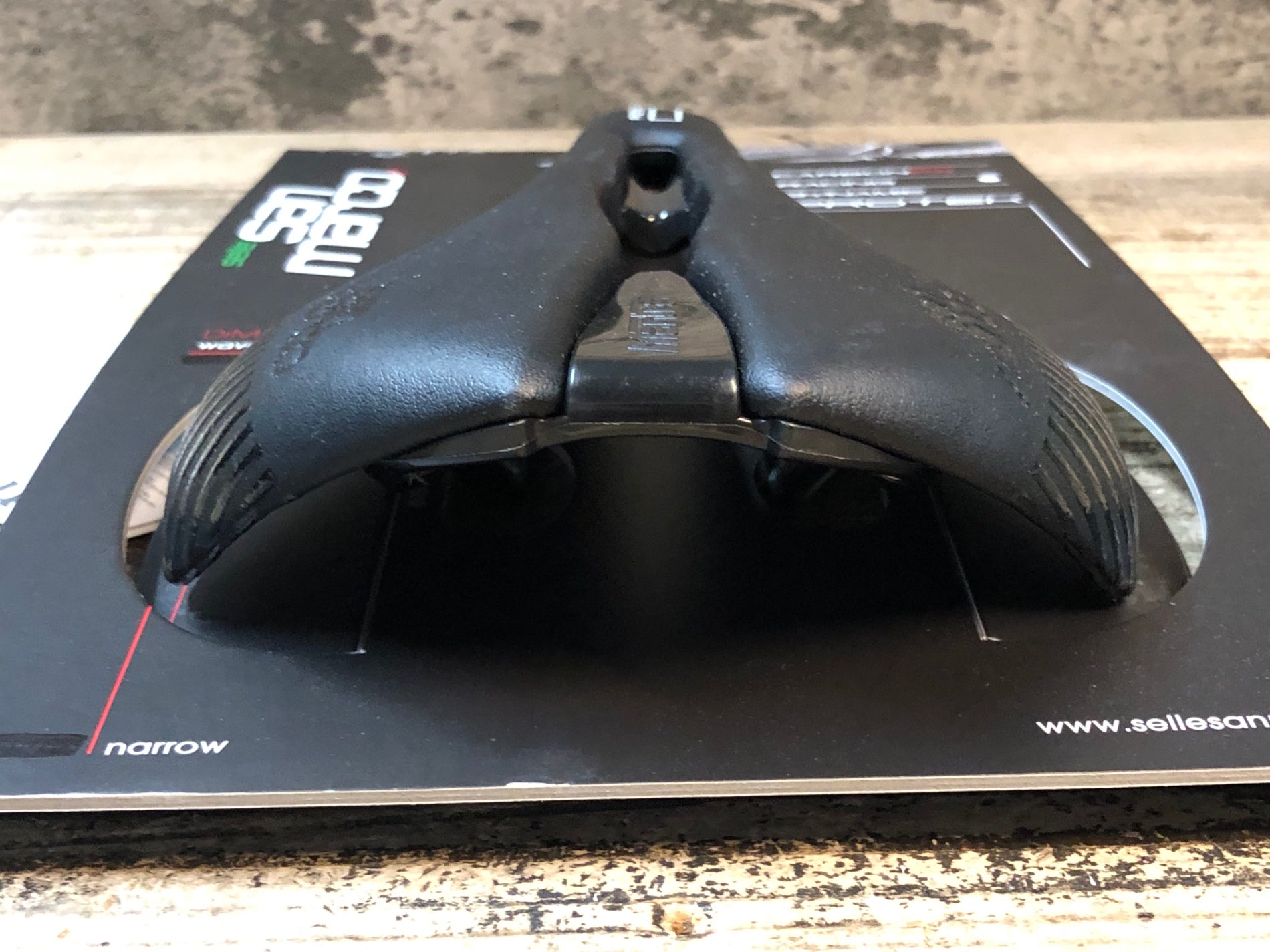 JR432 サンマルコ san marco MANTRA RACiNG PROTEK サドル 黒 NARROW